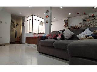 Foto 9 de 🏡 Vive con estilo y seguridad en la Residencial La Alameda de Paiján.

Primer Piso:
🛋️Sala 
🍽️Comedor
🍲Cocina concepto abierto
 🛏️ 1Dormitorio c