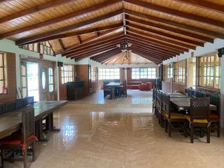 Quinta en Venta en Nanegalito, 22 Hectáreas, con frente a la vía.