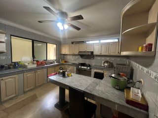 Foto 4 de VENTA CASA ESQUINERA URB. LA PUNTILLA (RS)