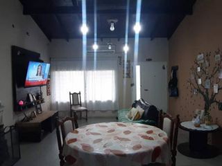 Foto 6 de Venta - Casa - Garin - Remodelada - Excelente Zona