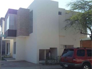 Foto 6 de casa de venta sur de Manta