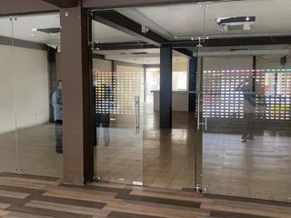 Foto 4 de Locales Comerciales en Alquiler La Garzota