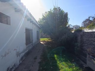Foto 30 de Oportunidad Desarrollistas Venta Casa a Reciclar 4 dormitorios z/CPC en Arguello U$S110.000.