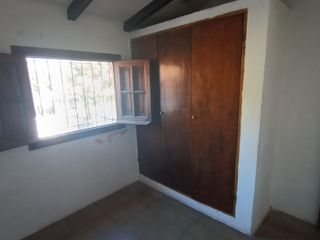 Foto 31 de Oportunidad Desarrollistas Venta Casa a Reciclar 4 dormitorios z/CPC en Arguello U$S110.000.
