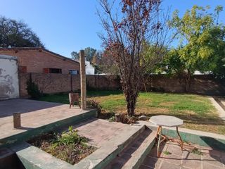Foto 29 de Oportunidad Desarrollistas Venta Casa a Reciclar 4 dormitorios z/CPC en Arguello U$S110.000.