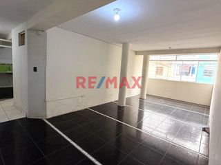 Foto 3 de Venta de departamento en Urb Santa Edelmira-Calle Casuarinas en 2do piso 
Ubicado cerca de parque Cesar Vallejo de California, Wong , a 5 min de la