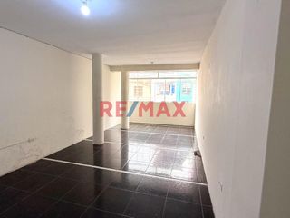 Foto 2 de Venta de departamento en Urb Santa Edelmira-Calle Casuarinas en 2do piso 
Ubicado cerca de parque Cesar Vallejo de California, Wong , a 5 min de la