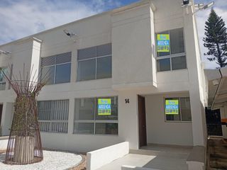 Foto 1 de casa en arriendo en ciudad santa bárbara. Cod A120387