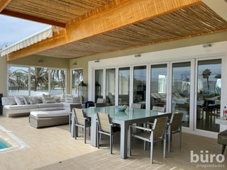Foto 11 de MODERNA CASA EN VENTA CON 6 DORMITORIOS CON PISCINA EN PARACAS