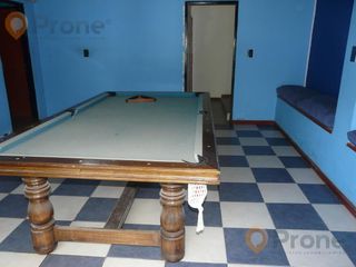 Casa en  Funes 5 dormitorios  con Parque y Pileta