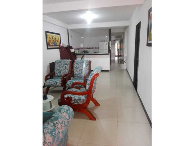 SE VENDE CASA TRIFAMILIAR EN ALFONSO LOPEZ T.P