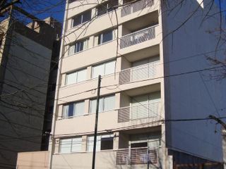 Departamento en venta - 2 dormitorios 1 baño - 1 Cochera - 88mts2 - La Plata