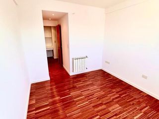 Departamento en venta - 2 dormitorios 1 baño - 1 Cochera - 88mts2 - La Plata