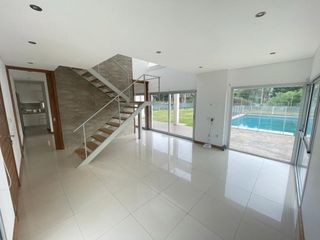 Foto 2 de Casa en Alquiler Barrio Privado Arenas del Sur