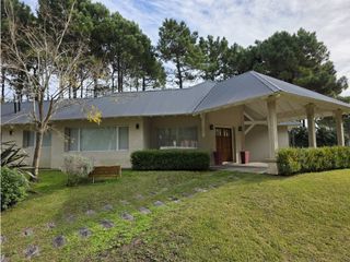 Foto 2 de Casa en Venta - Barrio Cerrado - Calidad de Construcción