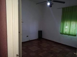 PH venta 2 dormitorios 1 baño 65 mts 2totales - La Plata