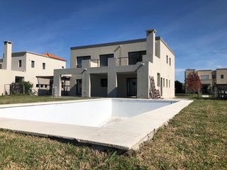 Foto 11 de Casa en venta en Harás Santa María!