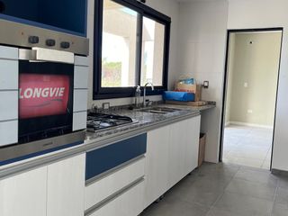 Foto 3 de Casa en venta en Harás Santa María!