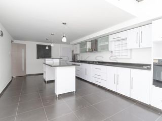 Foto 5 de casa en venta en niza sur. Cod V4400