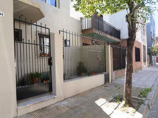 Foto 1 de Casa - Flores - Cuatro Ambientes - Lote Propio - Posibilidad de financiación