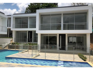 Maat vende Casa en conjunto, El Recreo-Villeta 217M2 $ 700Millones