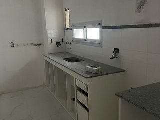 VENTA LOCAL COMERCIAL  EN ZONA CENTRO ENTRE RIOS AL 500 ROSARIO