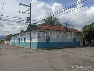 Foto 1 de Hermosa y amplia casa en Tocaima para venta