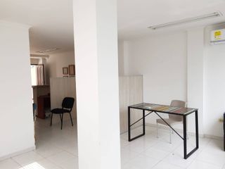 Foto 7 de OFICINA EN VENTA BARRIO CENTRO | 1032