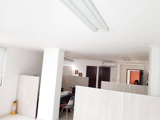 Foto 2 de OFICINA EN VENTA BARRIO CENTRO | 1032