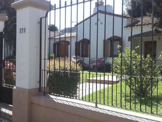 Foto 1 de Chalet en venta en Lomas de Zamora Oeste