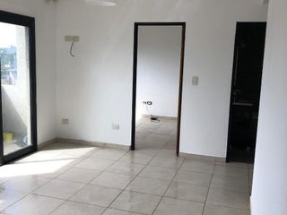 Departamento en venta - 1 Dormitorio 1 Baño - 50Mts2 - Berazategui