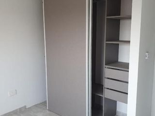 Foto 15 de DEPARTAMENTOS EN SEMI PISOS 3 AMB. AL FRENTE CON COCHERA