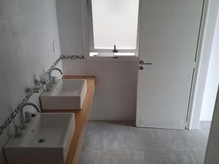 Foto 18 de DEPARTAMENTOS EN SEMI PISOS 3 AMB. AL FRENTE CON COCHERA