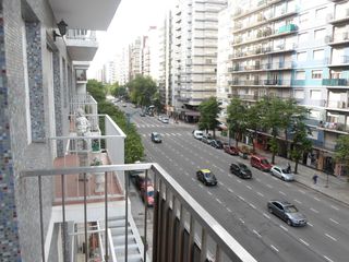Foto 5 de Departamento · 2 ambientes con dep. de servicio · Vista a Plaza Colon
