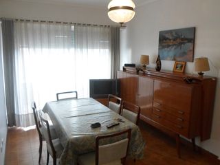 Foto 2 de Departamento · 2 ambientes con dep. de servicio · Vista a Plaza Colon