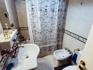 Departamento en venta -  2 dormitorios 1 baño - cochera - 69 mts2 - La Plata