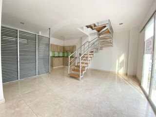 Foto 1 de Apartamento duplex en San Antonio, frente a la terminal de transporte, Montería