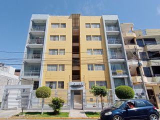 Foto 1 de ¿Buscas comodidad y estilo en una ubicación privilegiada de Castilla, Piura? Descubre este acogedor departamento flat, ideal para quienes desean un ho