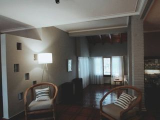 Casa En Venta- Sarmiento 1300- Us$420000