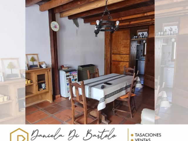 CASA CENTRICA - CALLE ELENA DE LA VEGA 160