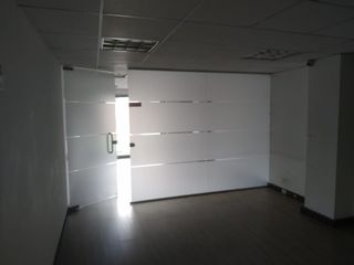 Foto 2 de oficina en arriendo en chico. Cod A1400