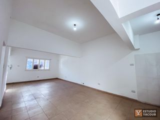 Casa en venta - 2 Dormitorios 1 Baño - 100Mts2 - La Plata