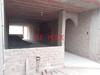 Foto 6 de CASA EN VENTA - LOTE DE 499 M²*

*Características del Terreno:*
- Área total del lote: 499 m²
- Excelente ubicación con amplias posibilidades de d