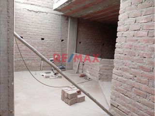 Foto 5 de CASA EN VENTA - LOTE DE 499 M²*

*Características del Terreno:*
- Área total del lote: 499 m²
- Excelente ubicación con amplias posibilidades de d