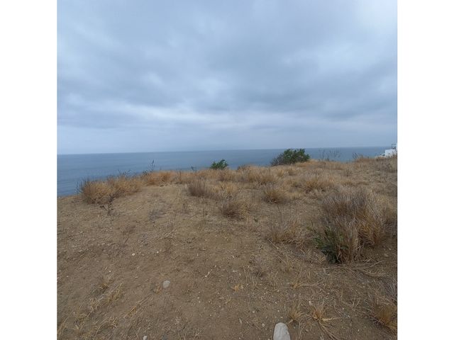 Terreno de venta en Manta en urbanización Ciudad del Mar