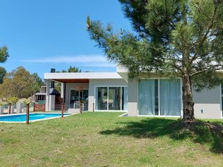 Foto 17 de NO DISPONIBLE Casa  con pileta Costa Esmeralda  Ecuestre