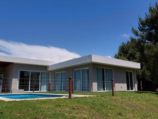 Foto 10 de NO DISPONIBLE Casa  con pileta Costa Esmeralda  Ecuestre
