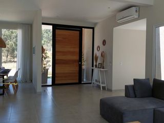 Foto 1 de NO DISPONIBLE Casa  con pileta Costa Esmeralda  Ecuestre