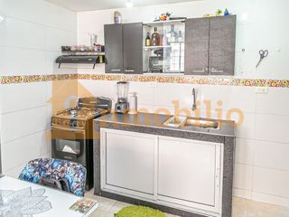 Foto 4 de En venta cómoda casa en el Barrio La Feria