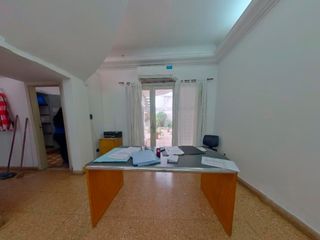 Terreno en venta -  168 mts 2 cubiertos- La Plata